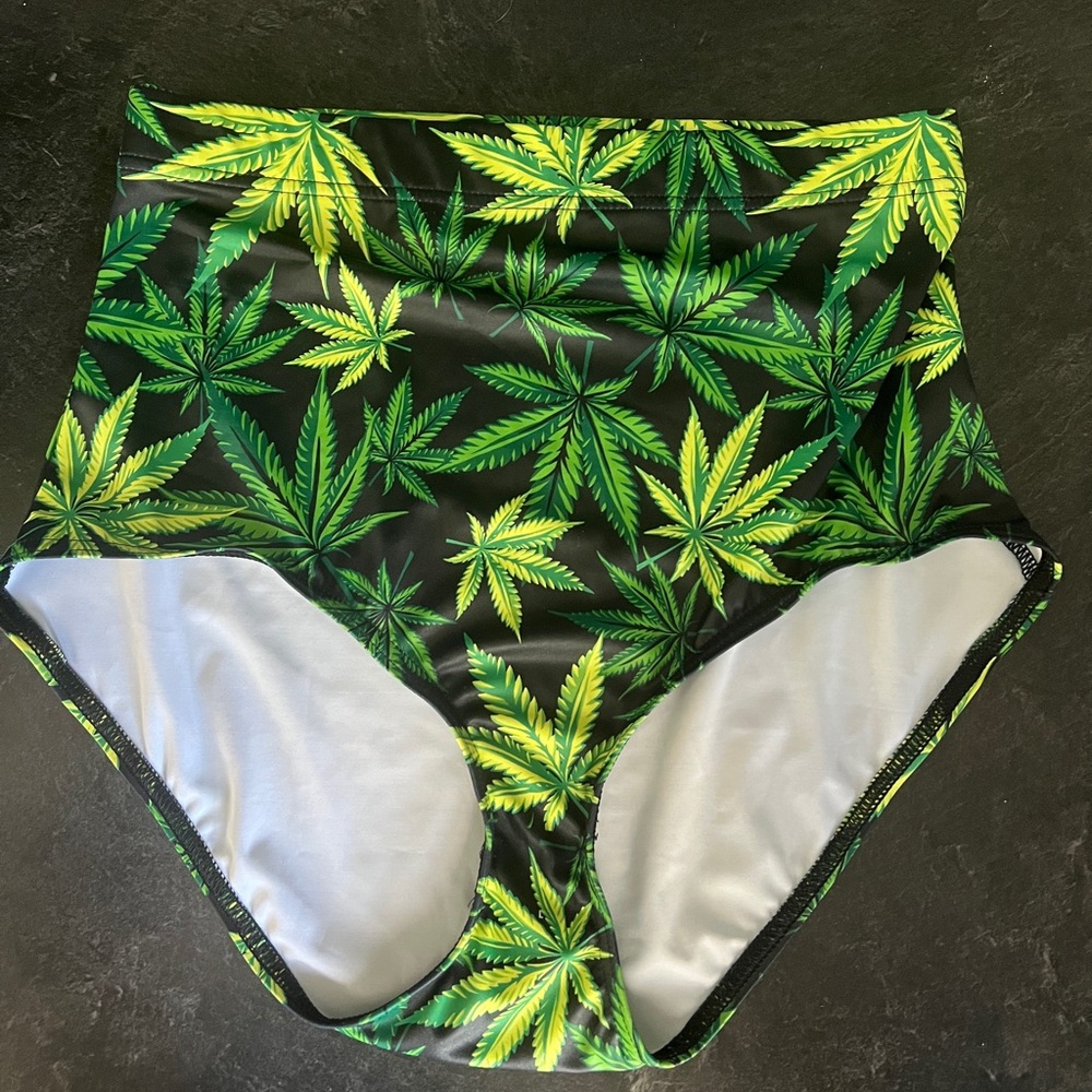 Blackmilk Green Leaf High-Waisted Bottoms